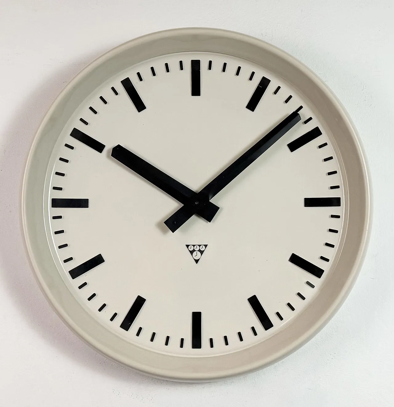 Large Industrial Bakelite Factory Wall Clock from Pragotron, 1960s 3