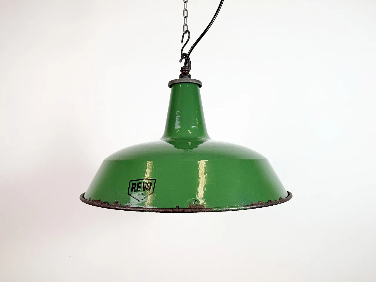Lampada a sospensione industriale smaltata verde di Revo, anni '50 2