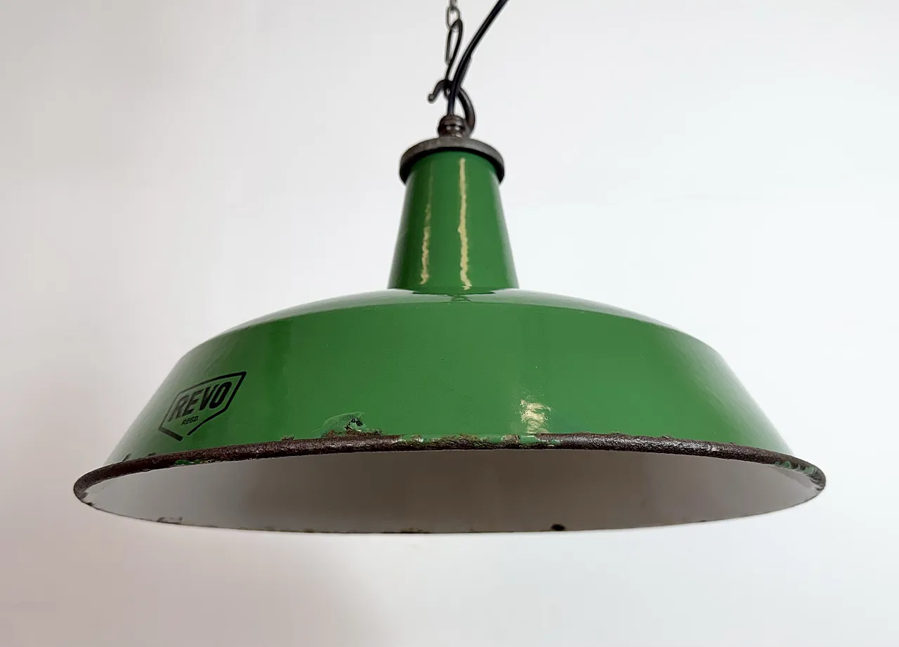 Lampada a sospensione industriale smaltata verde di Revo, anni '50 8