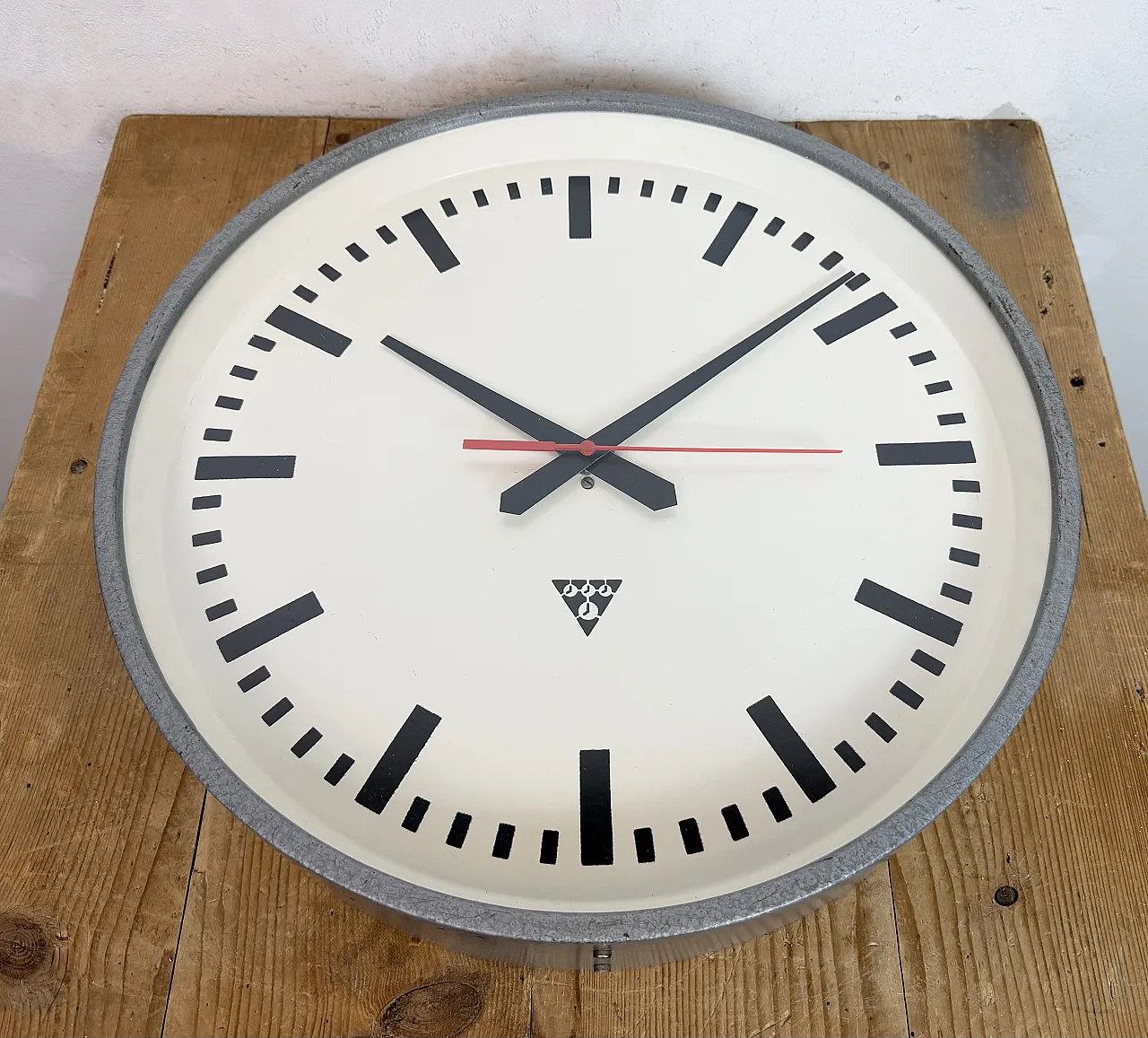 Large Grey Industrial Factory Wall Clock from Pragotron, 1960s 10