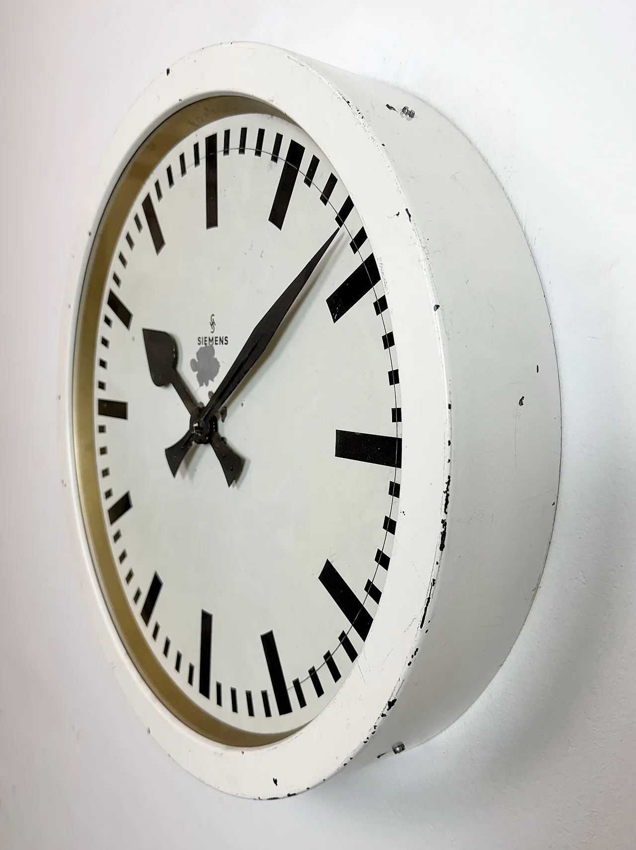 Large White Industrial Factory Wall Clock from Siemens, 1950s 4