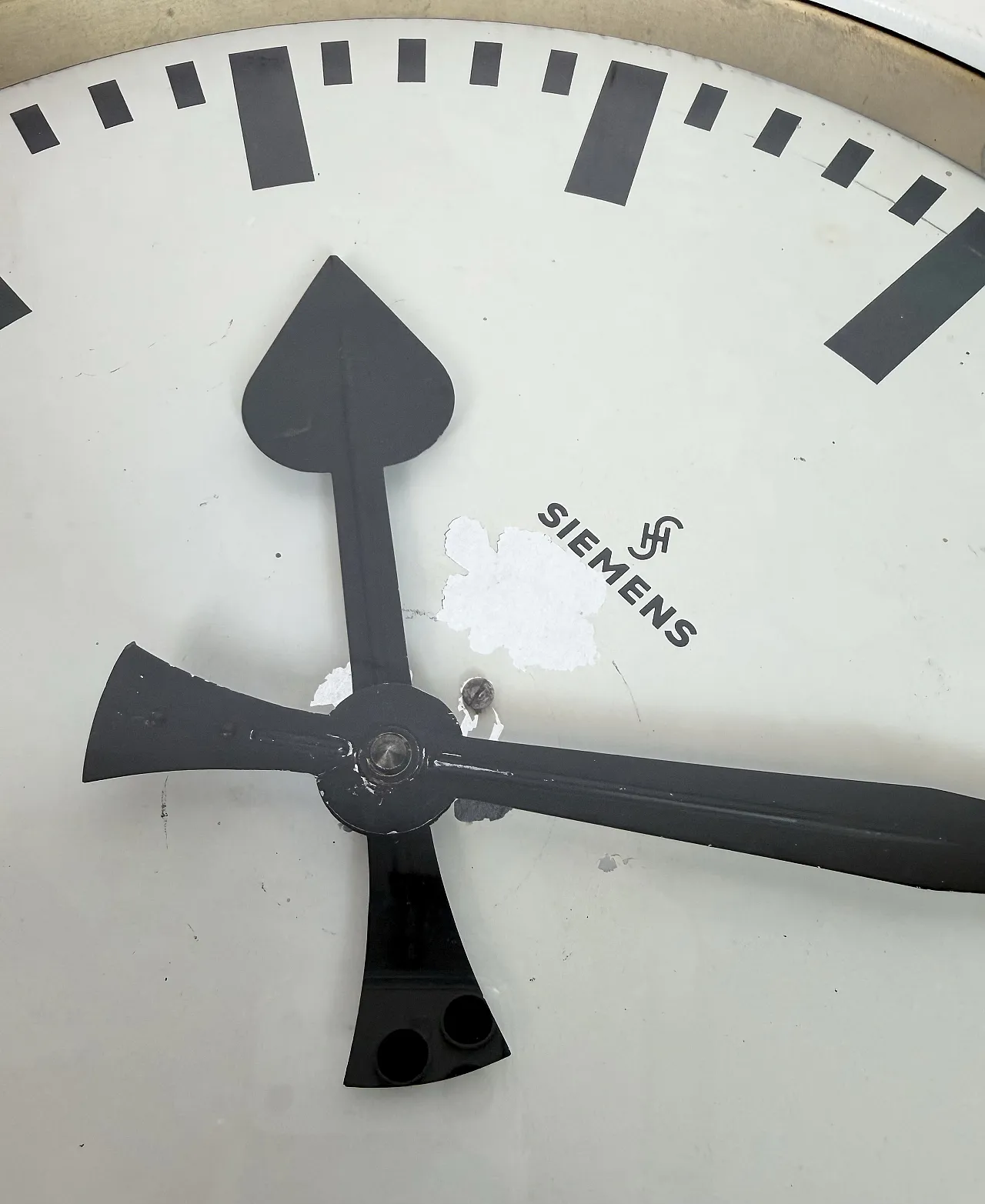 Large White Industrial Factory Wall Clock from Siemens, 1950s 15
