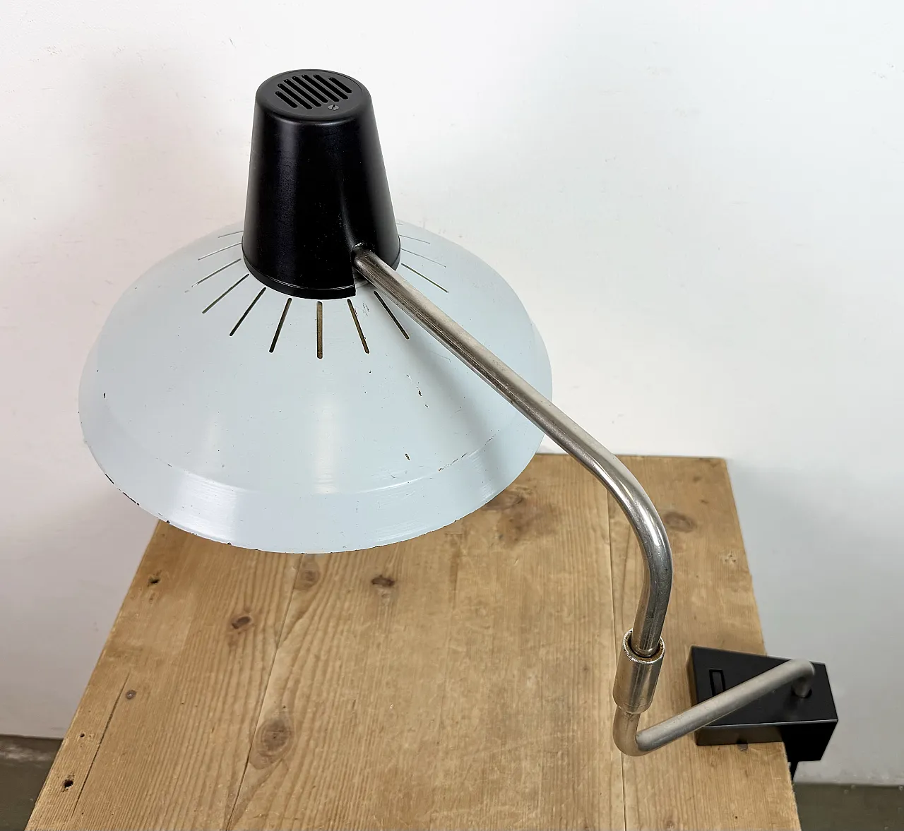 Lampada da scrivania da ufficio industriale grigia di Elektrosvit, anni '70 5