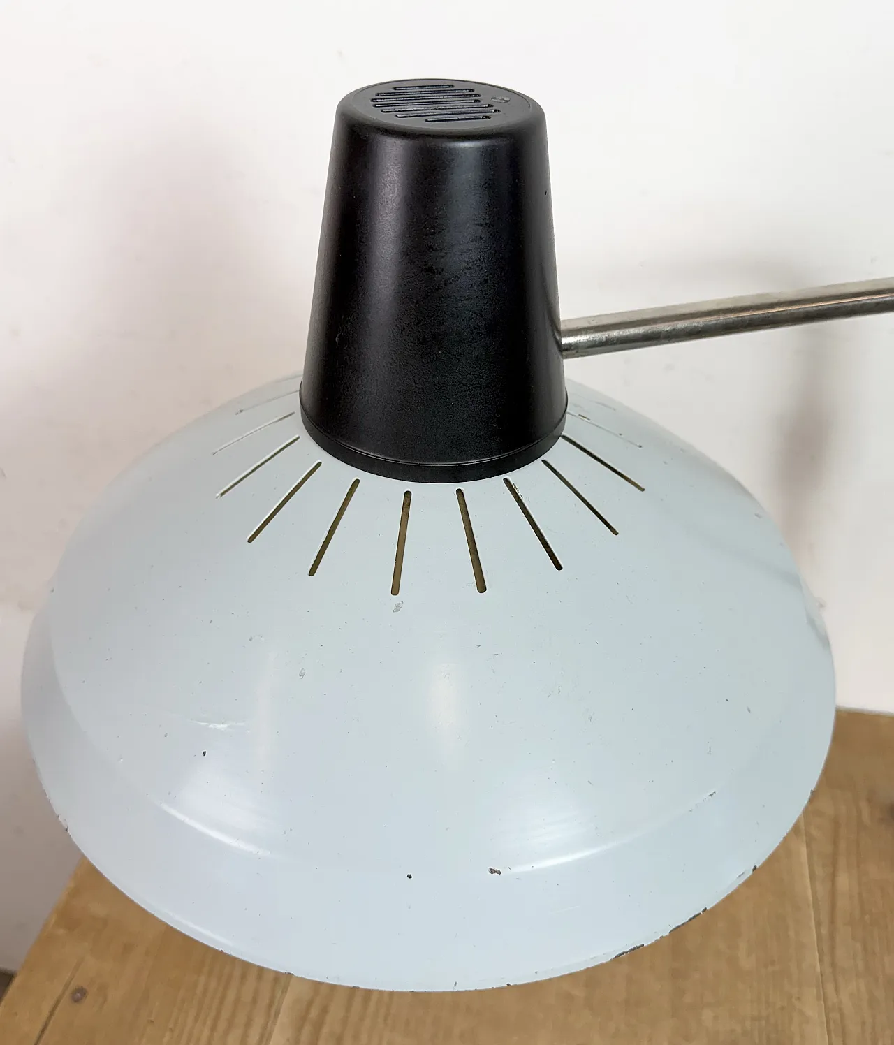 Lampada da scrivania da ufficio industriale grigia di Elektrosvit, anni '70 10