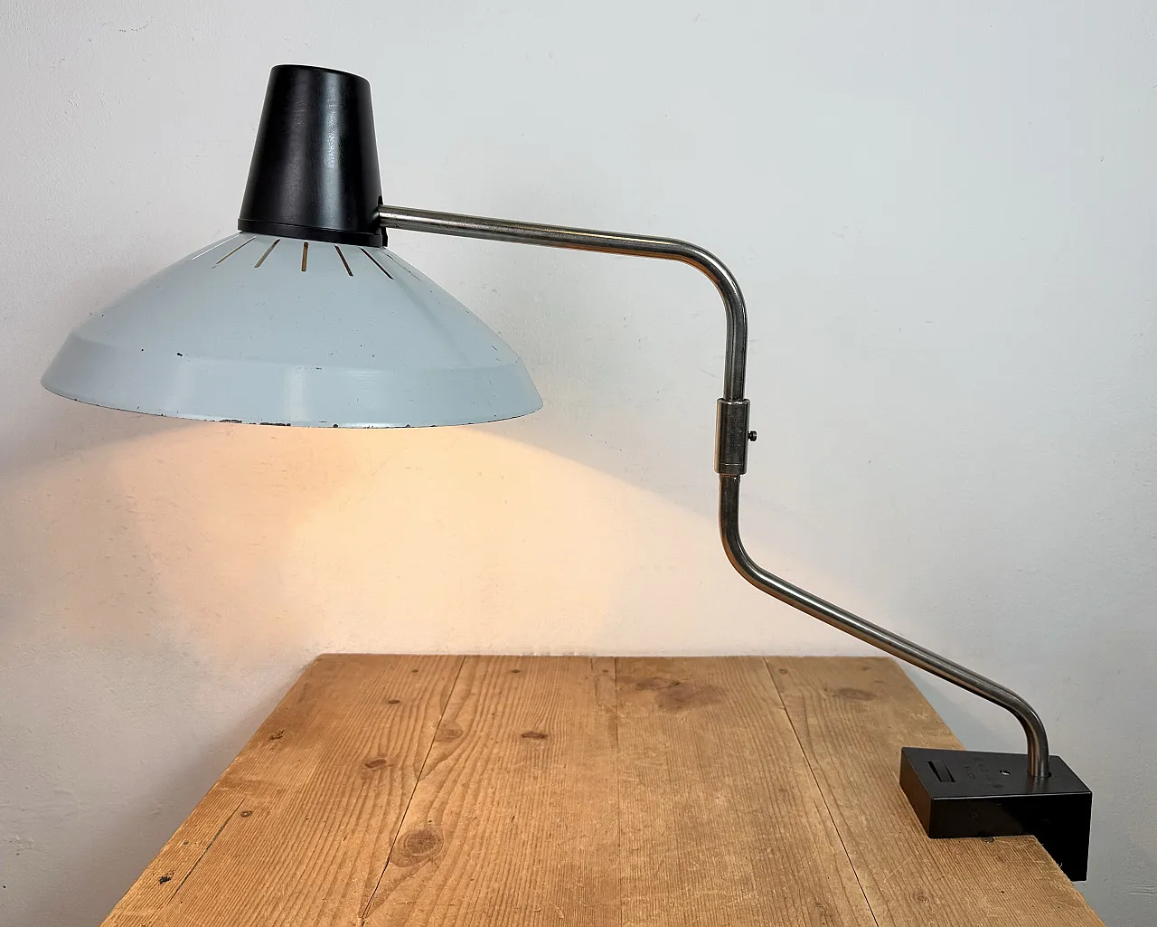 Lampada da scrivania da ufficio industriale grigia di Elektrosvit, anni '70 17