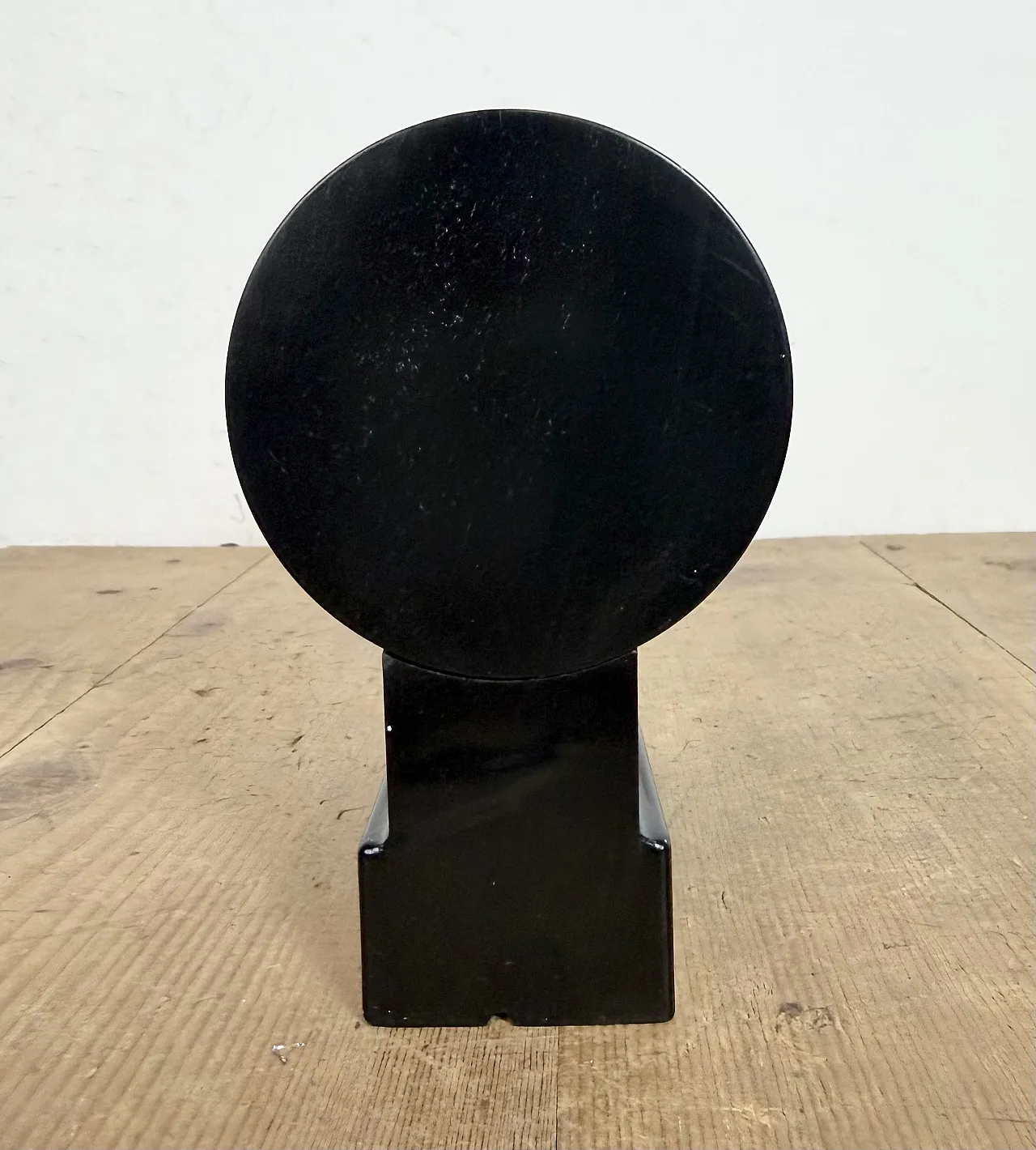 Lampada da parete industriale in bachelite marrone con vetro lattimo, anni '60 8