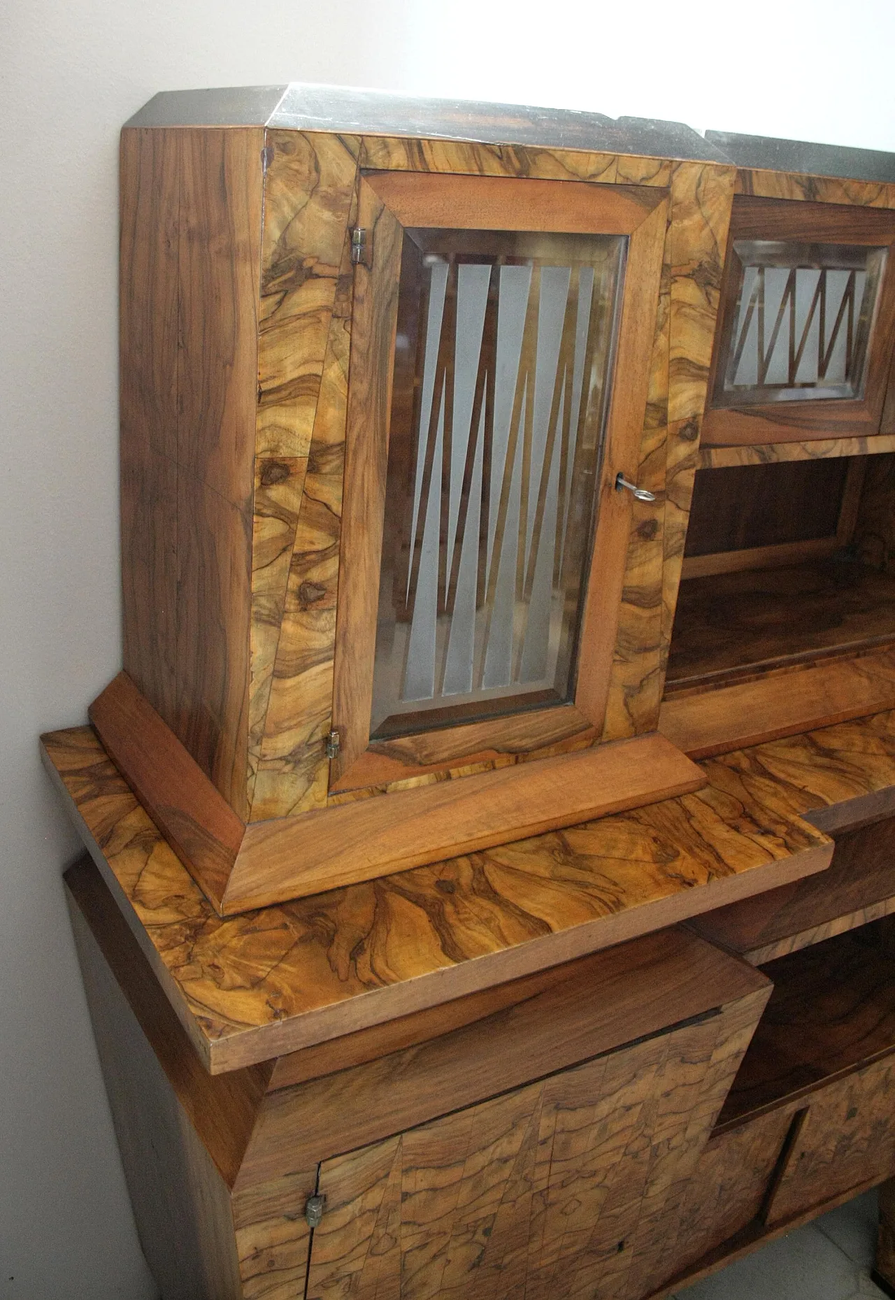 Art Deco sideboard in olive wood, Minister Bottai, 1930s 9