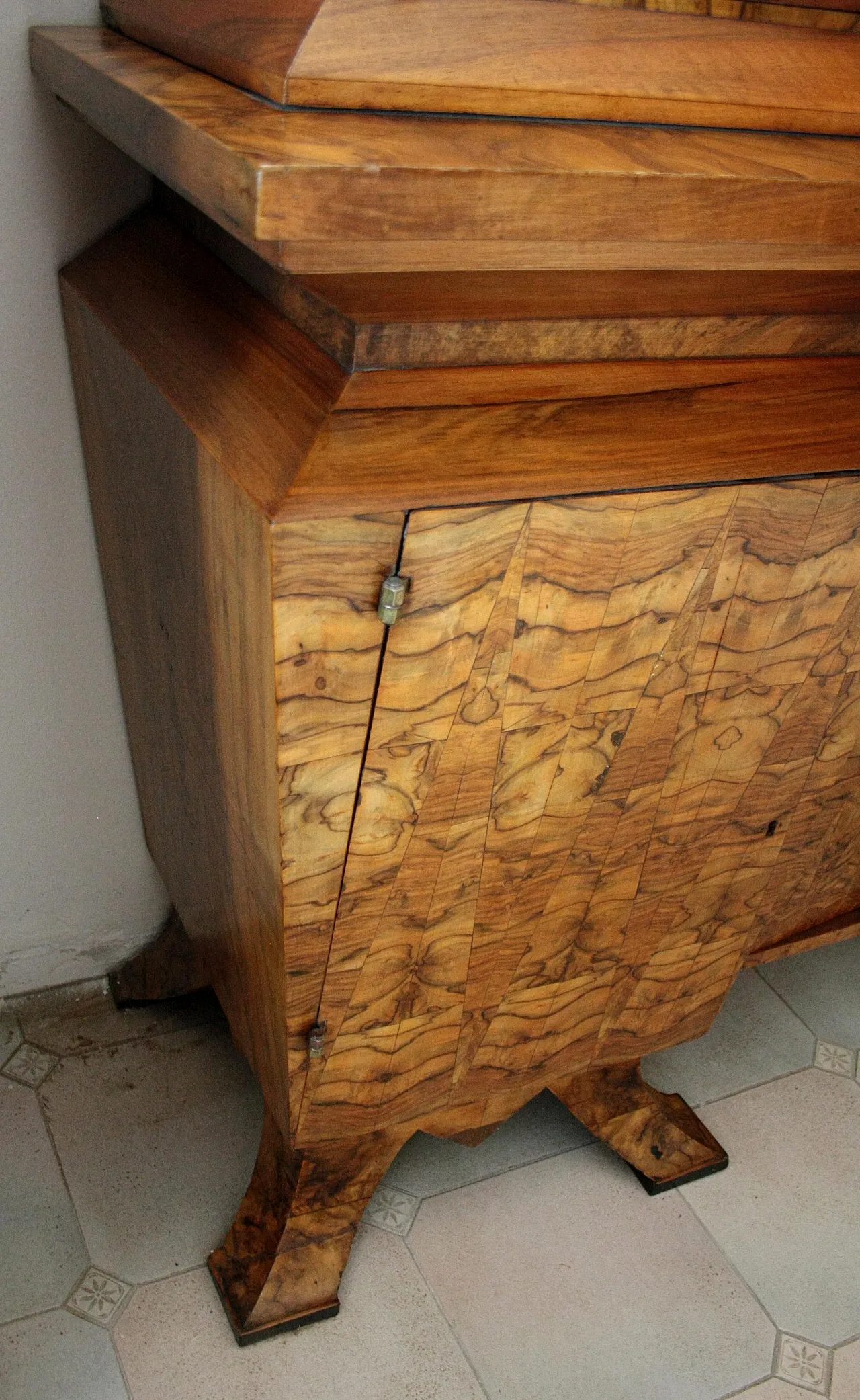 Art Deco sideboard in olive wood, Minister Bottai, 1930s 10