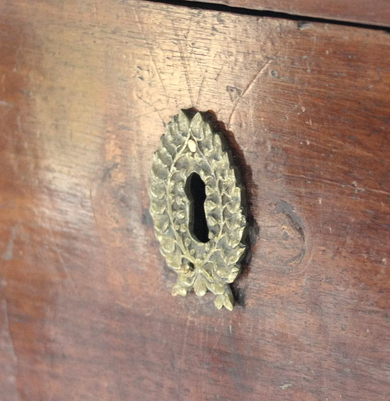 Empire walnut chest of drawers with bronze details, 19th century 12