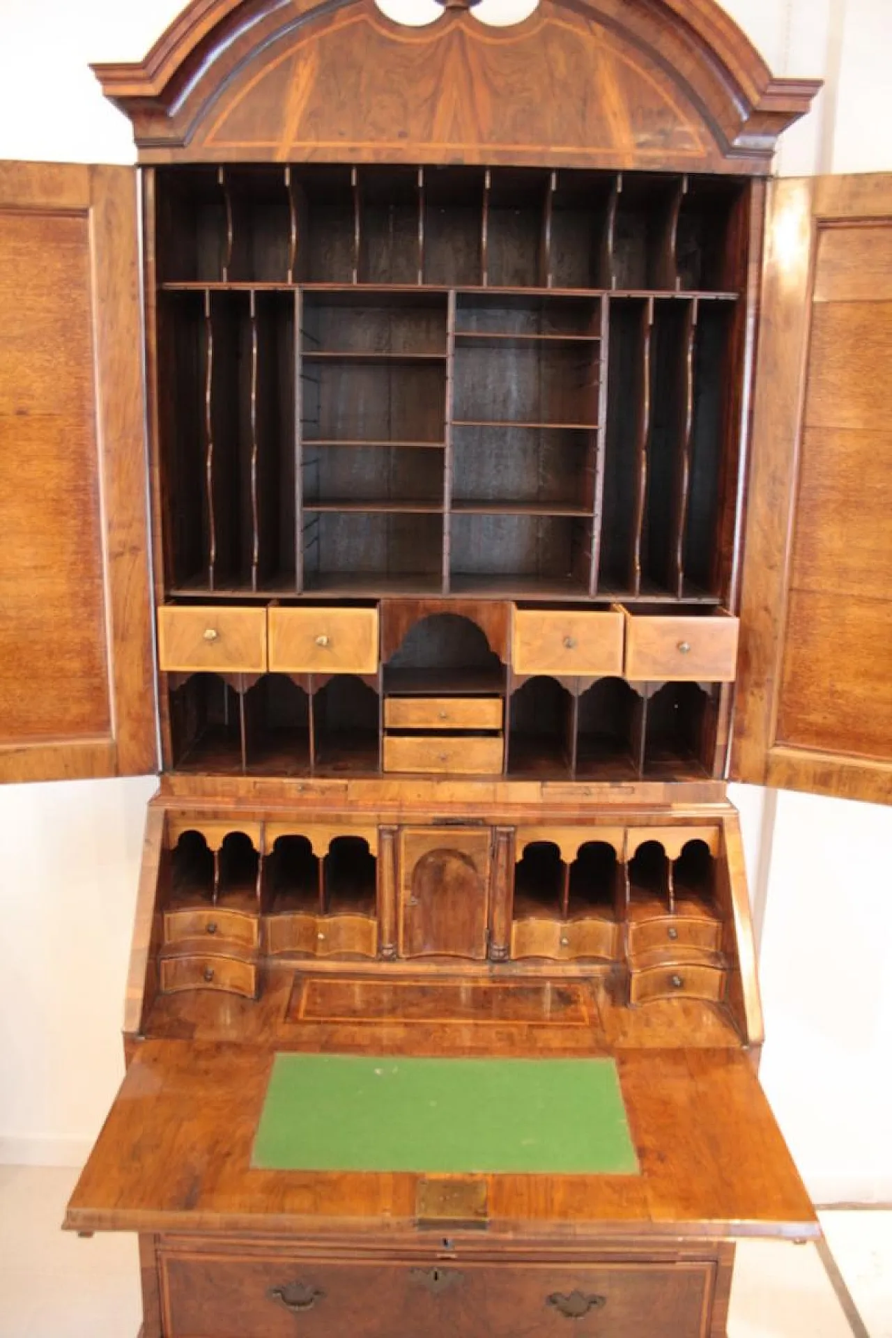 Louis XVI secretaire in walnut wood, 18th century 8