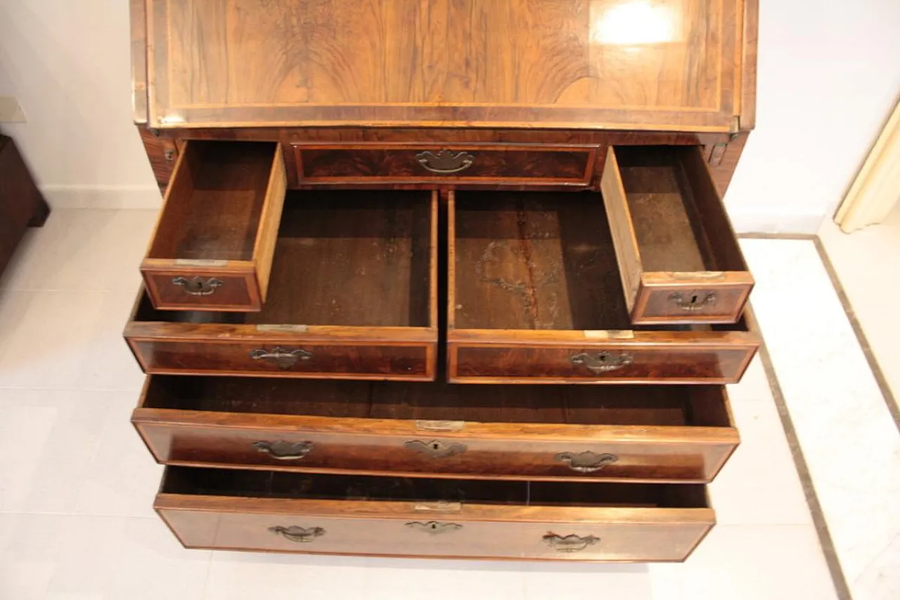 Louis XVI secretaire in walnut wood, 18th century 11