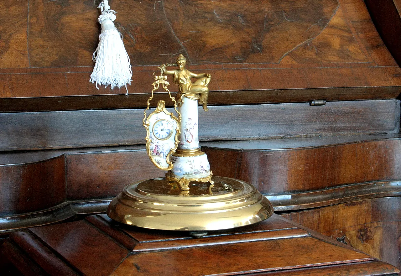 Art Deco bronze and enamel table clock, 19th century 4