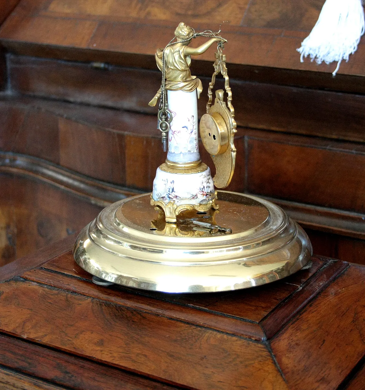 Art Deco bronze and enamel table clock, 19th century 15