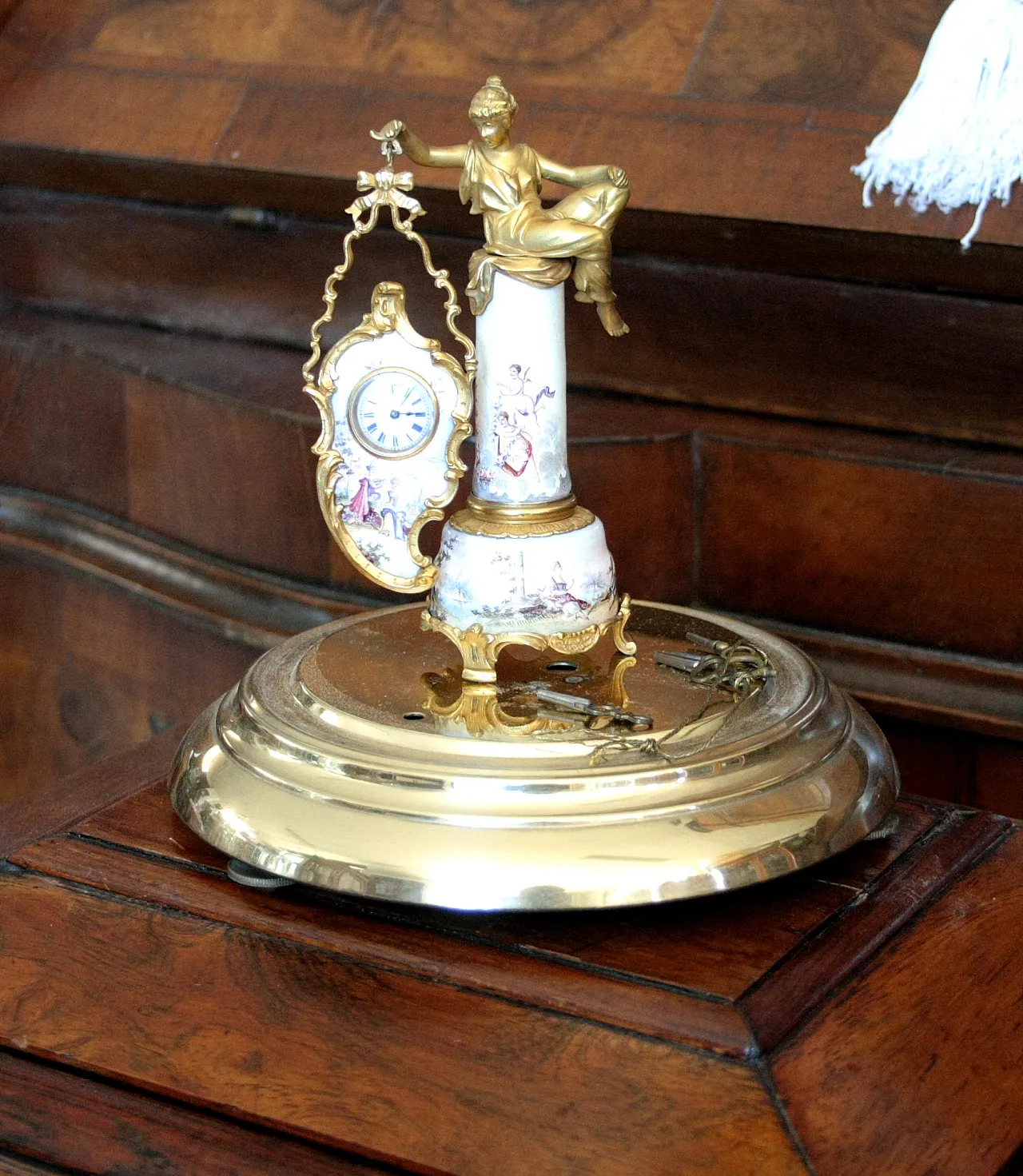 Art Deco bronze and enamel table clock, 19th century 17