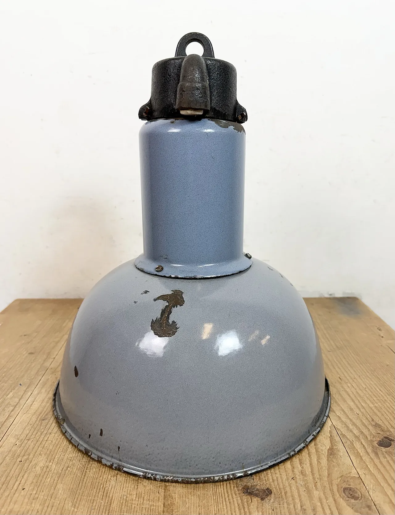 Industrial Grey Enamel Bauhaus Pendant Lamp, 1930s 12