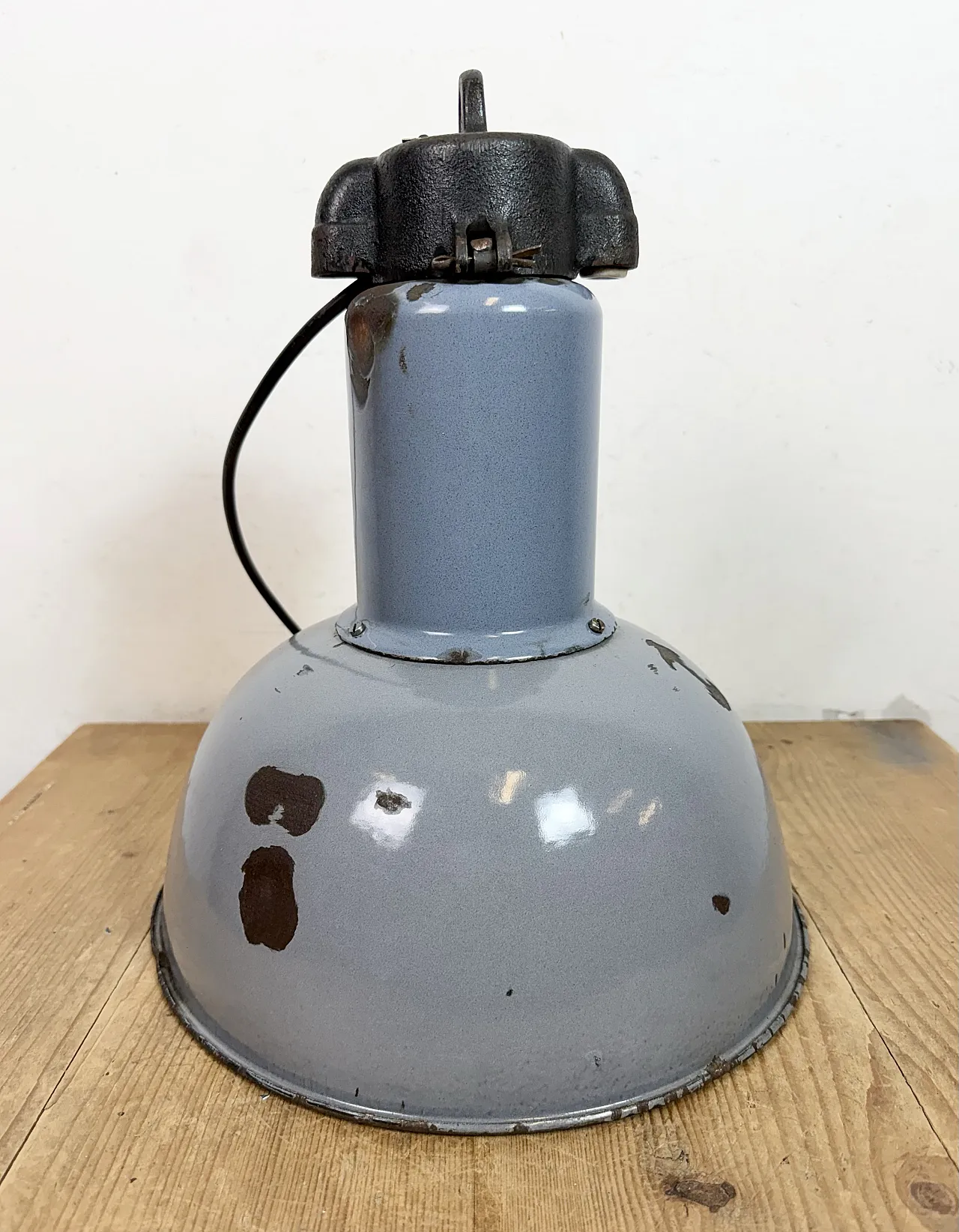 Industrial Grey Enamel Bauhaus Pendant Lamp, 1930s 13