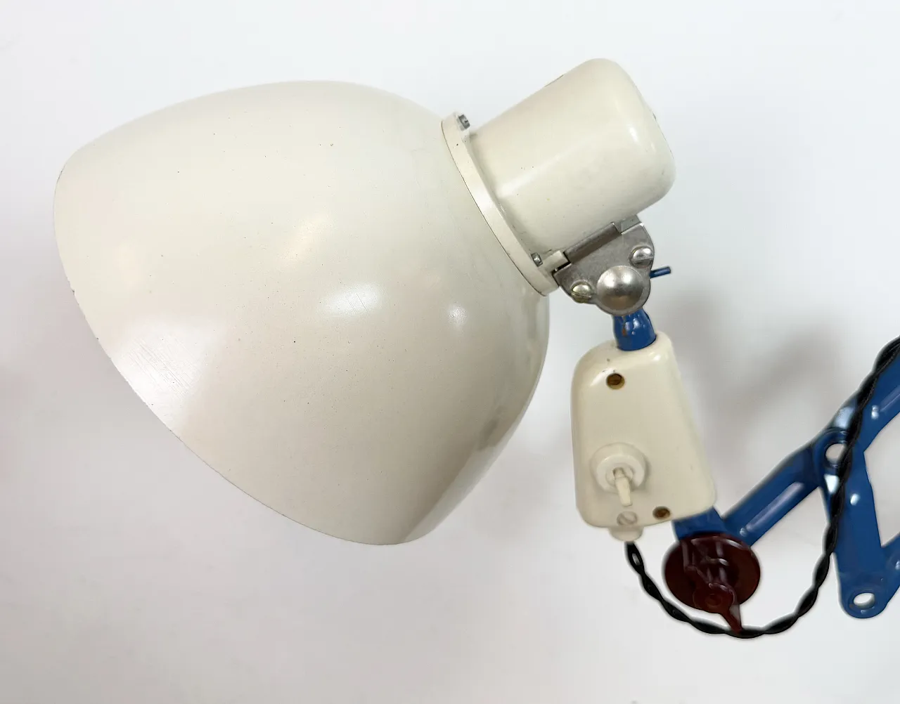 Industrial East German Scissor Lamp from VEB Zweckleuchtenbau Dresden 4