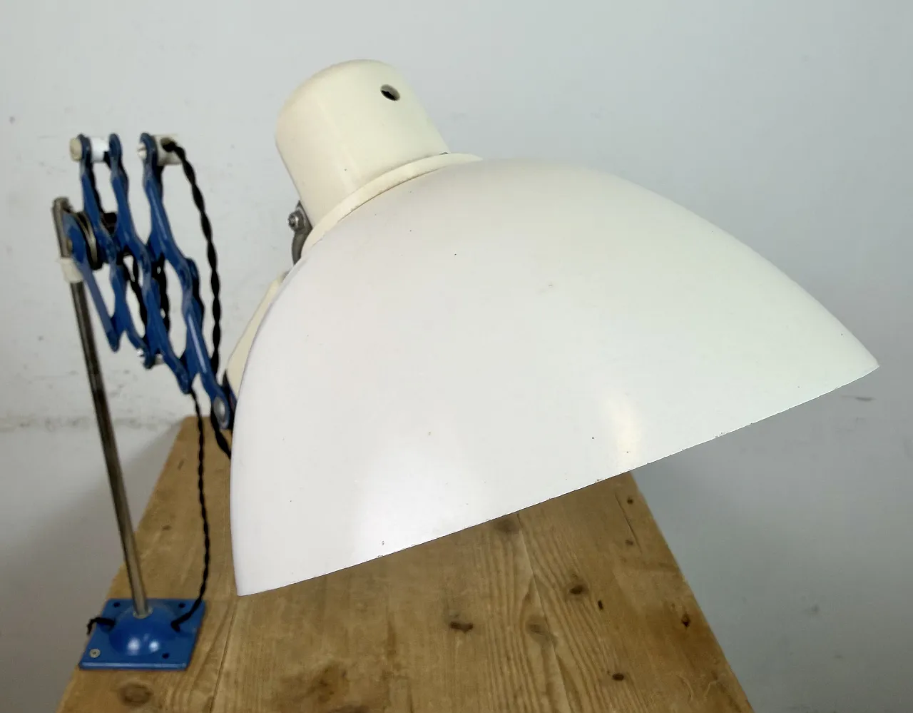 Industrial East German Scissor Lamp from VEB Zweckleuchtenbau Dresden 19