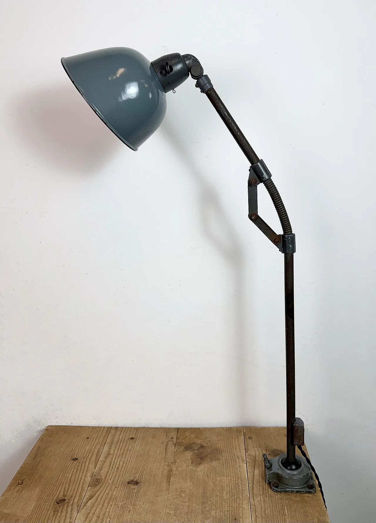 Industrial Grey Enamel Workshop Table Lamp from Siemens, 1950s 9