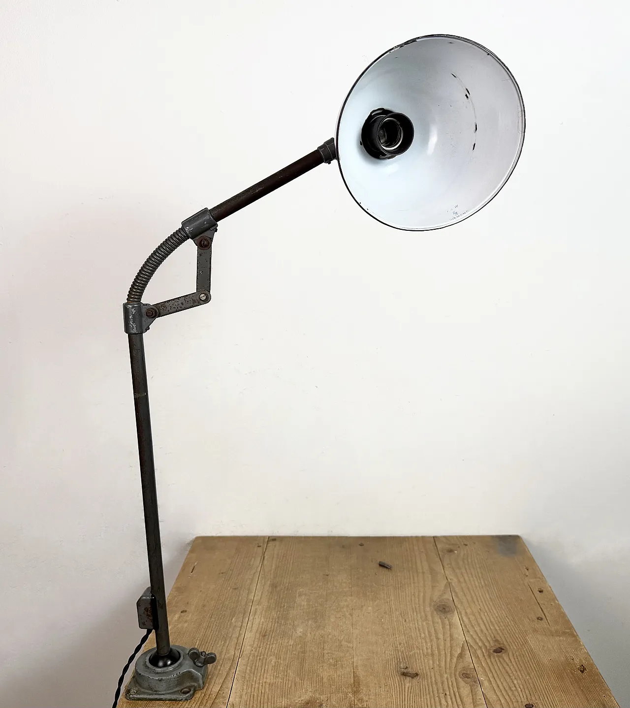 Industrial Grey Enamel Workshop Table Lamp from Siemens, 1950s 17