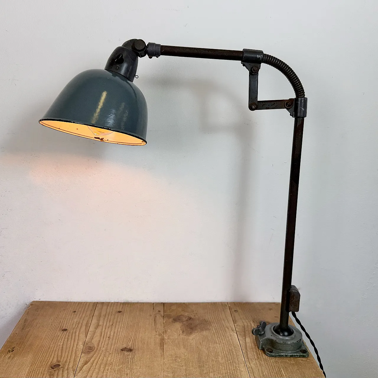 Industrial Grey Enamel Workshop Table Lamp from Siemens, 1950s 26