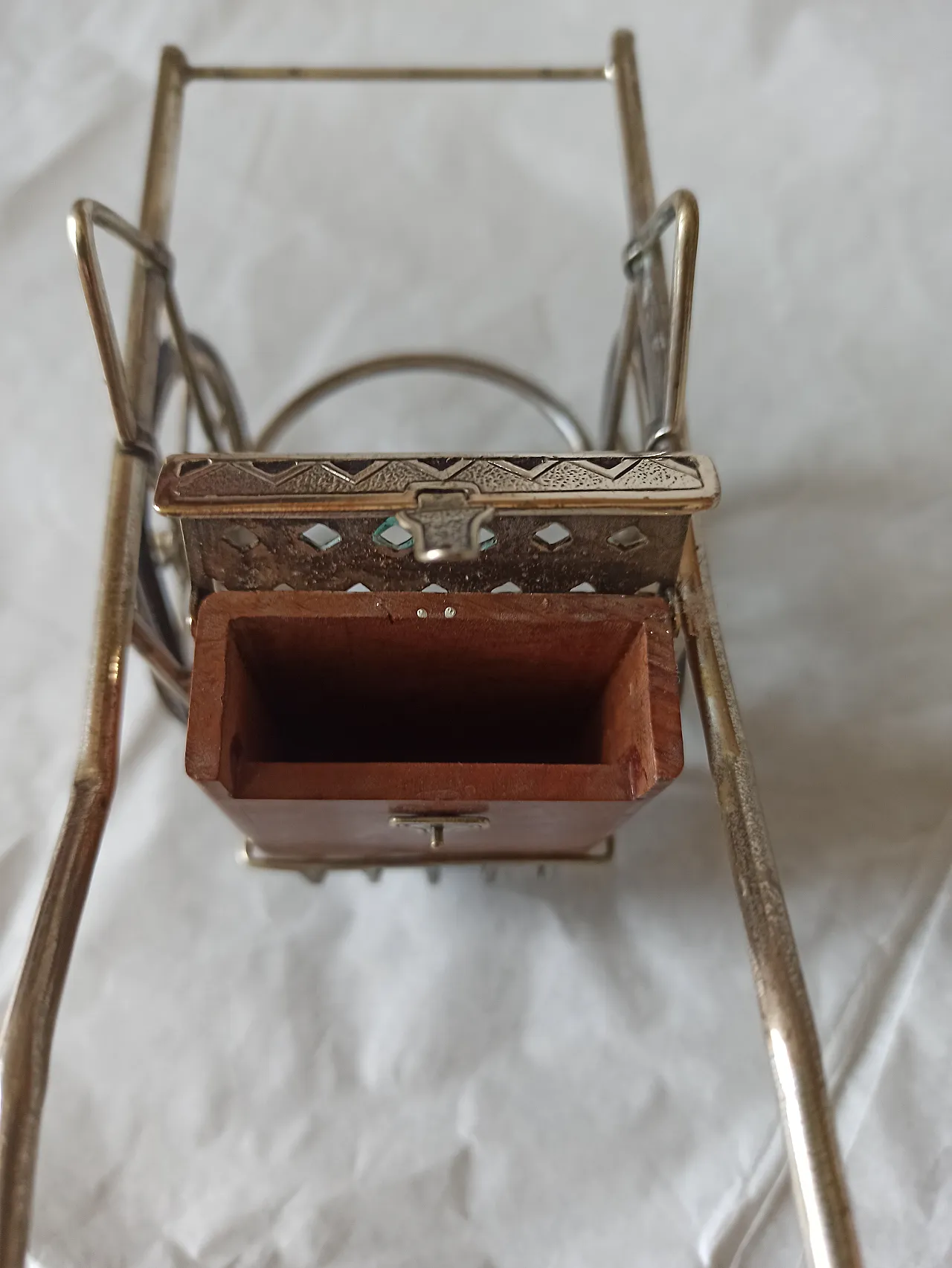 Match trolley and cigarette bin, 70s 33