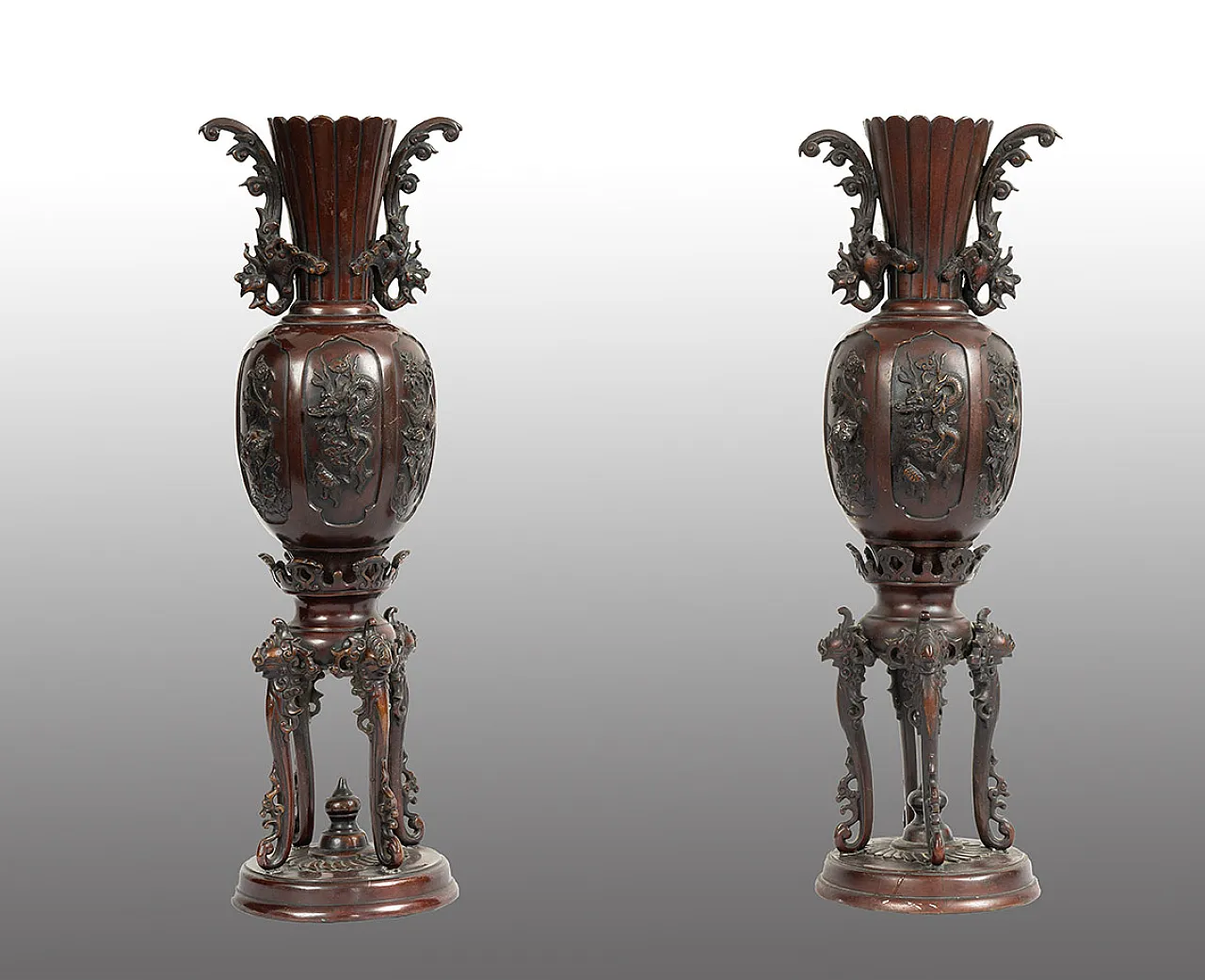 Pair of Chinese patinated bronze vases, late 19th century 1