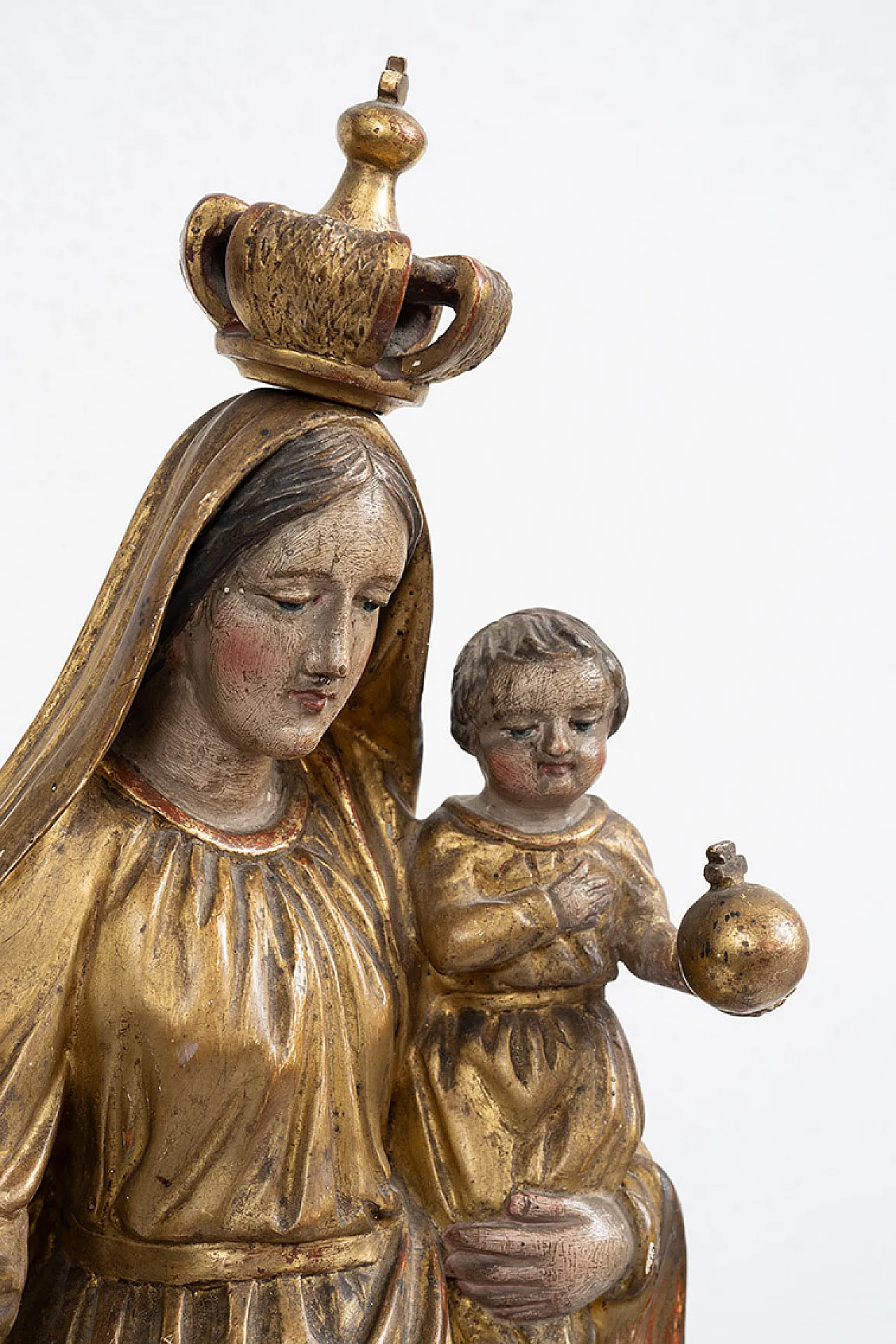 Madonna and Child, sculpture in polychrome wood, 18th century 3