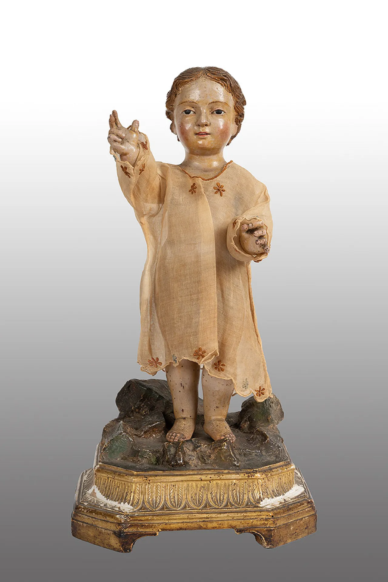 Sculpture in polychrome wood depicting a blessing child, 18th century 2