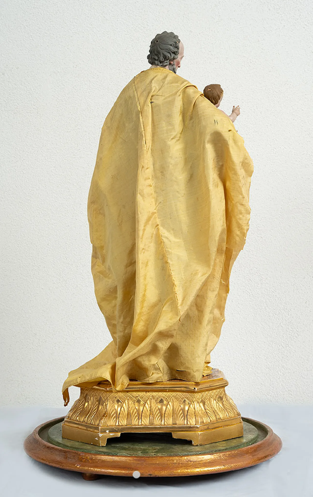 Sculpture depicting Saint Joseph with the Child, 18th century 3
