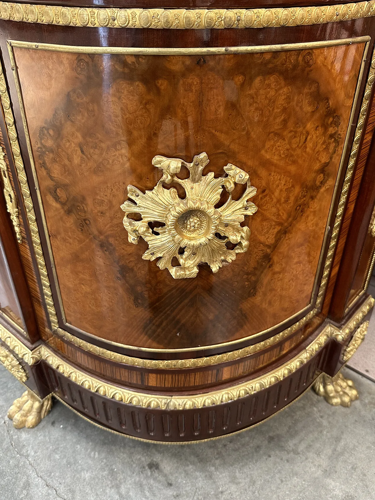 Commode de Château in walnut root, zebrano and marble, Paris, early 1900s 13