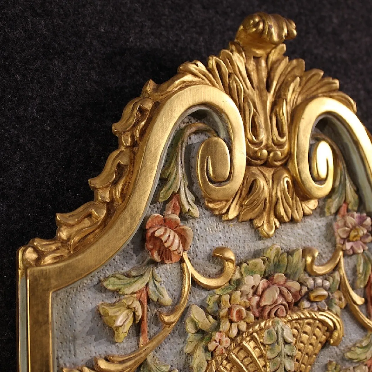 Pair of Italian lacquered gilded appliques in Louis XVI style, 20th c. 10