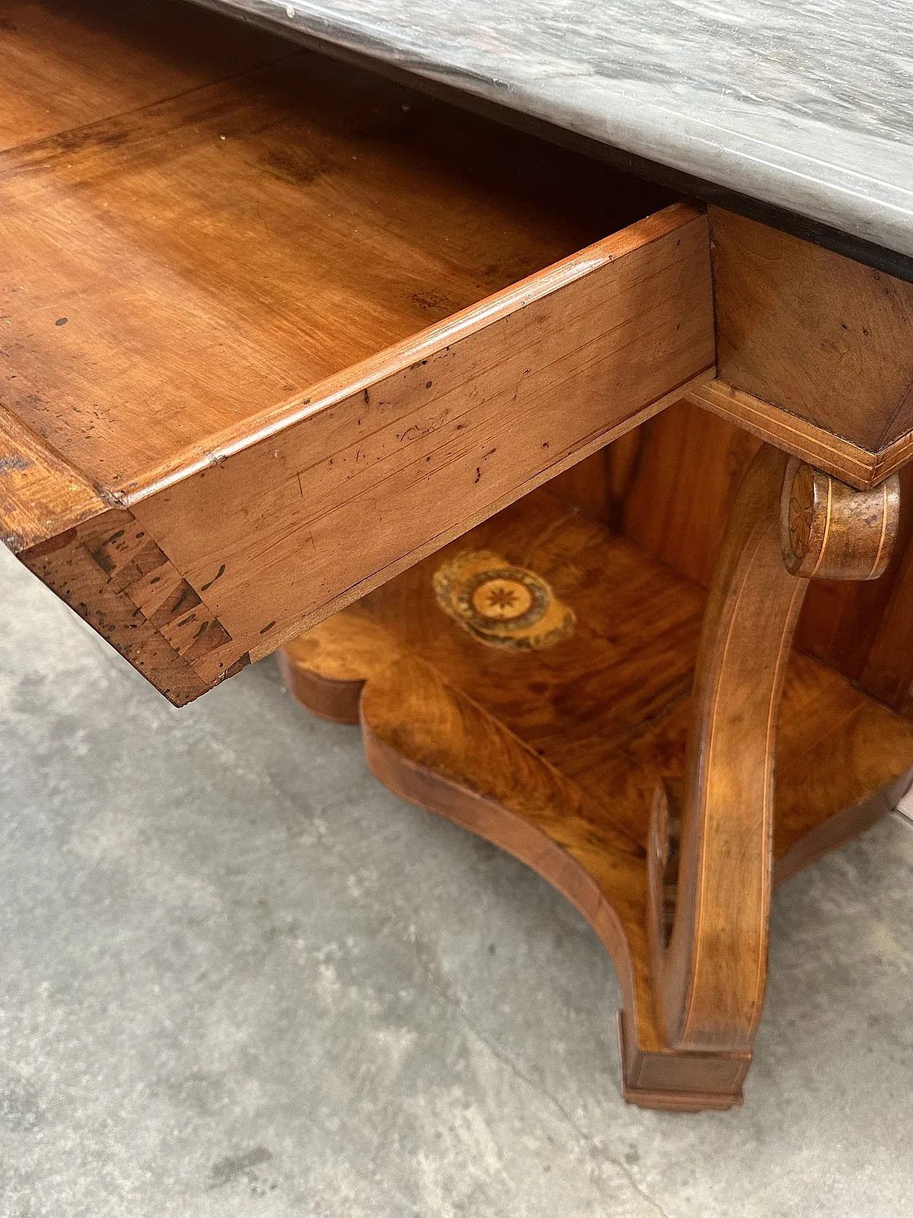 Carlo X console walnut, maple bronze inlays, Piedmont, early 19th c. 15