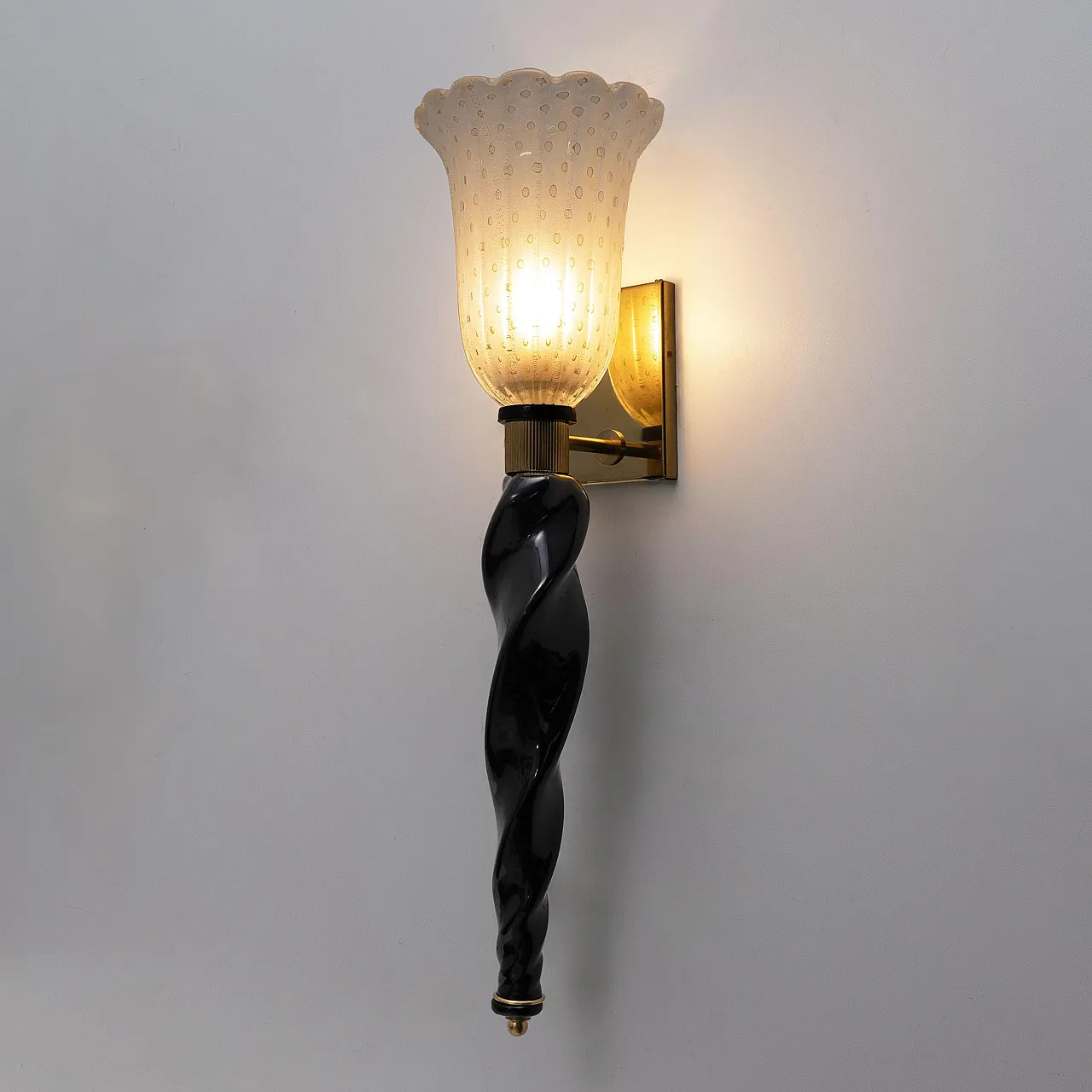 Pair of Murano glass wall sconces and brass, 20th century 3
