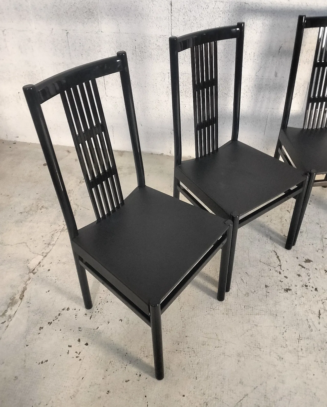 Set of 6 lacquered dining chairs, Italy 80s 5