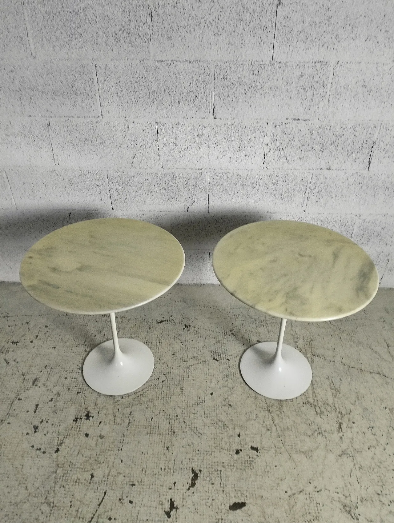Pair of Tulip marble side tables by Eero Saarinen for Knoll, 70s 7