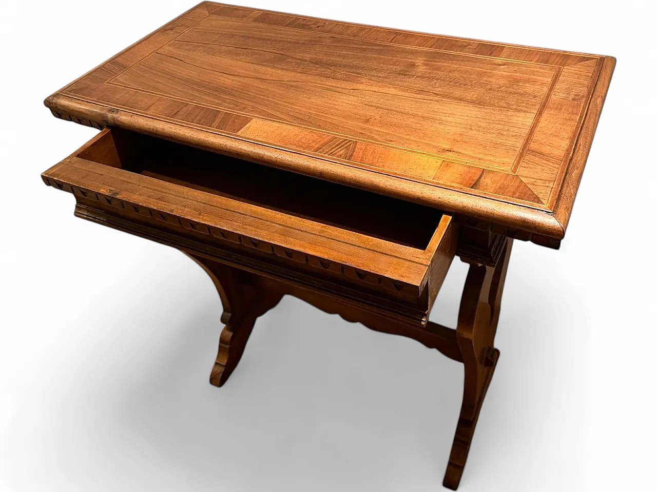 Mid-Century walnut coffee table with inlaid top, Italy, 1950s 13
