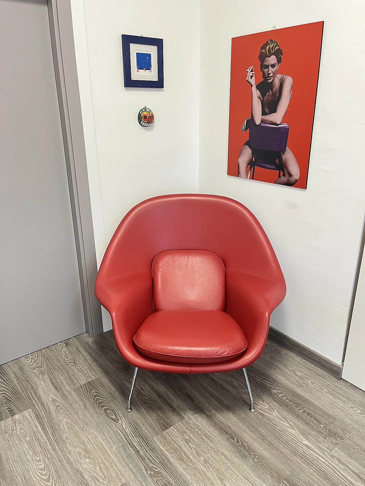 Womb Chair armchair by Eero Saarinen for Knoll red Leather, 2000s 1
