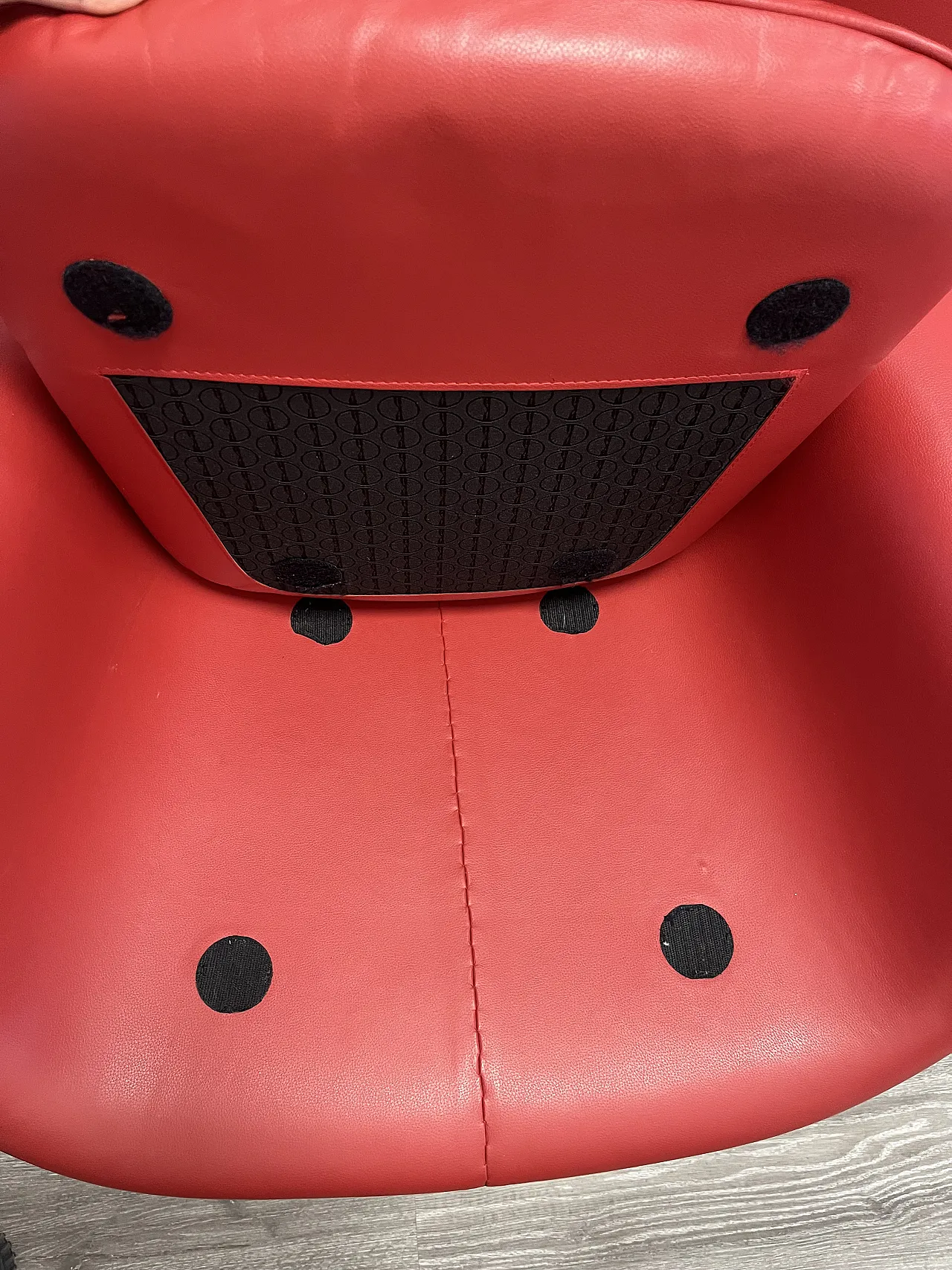 Womb Chair armchair by Eero Saarinen for Knoll red Leather, 2000s 3