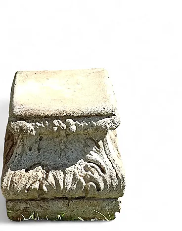 Capitello Corinzio, in cemento, anni '40