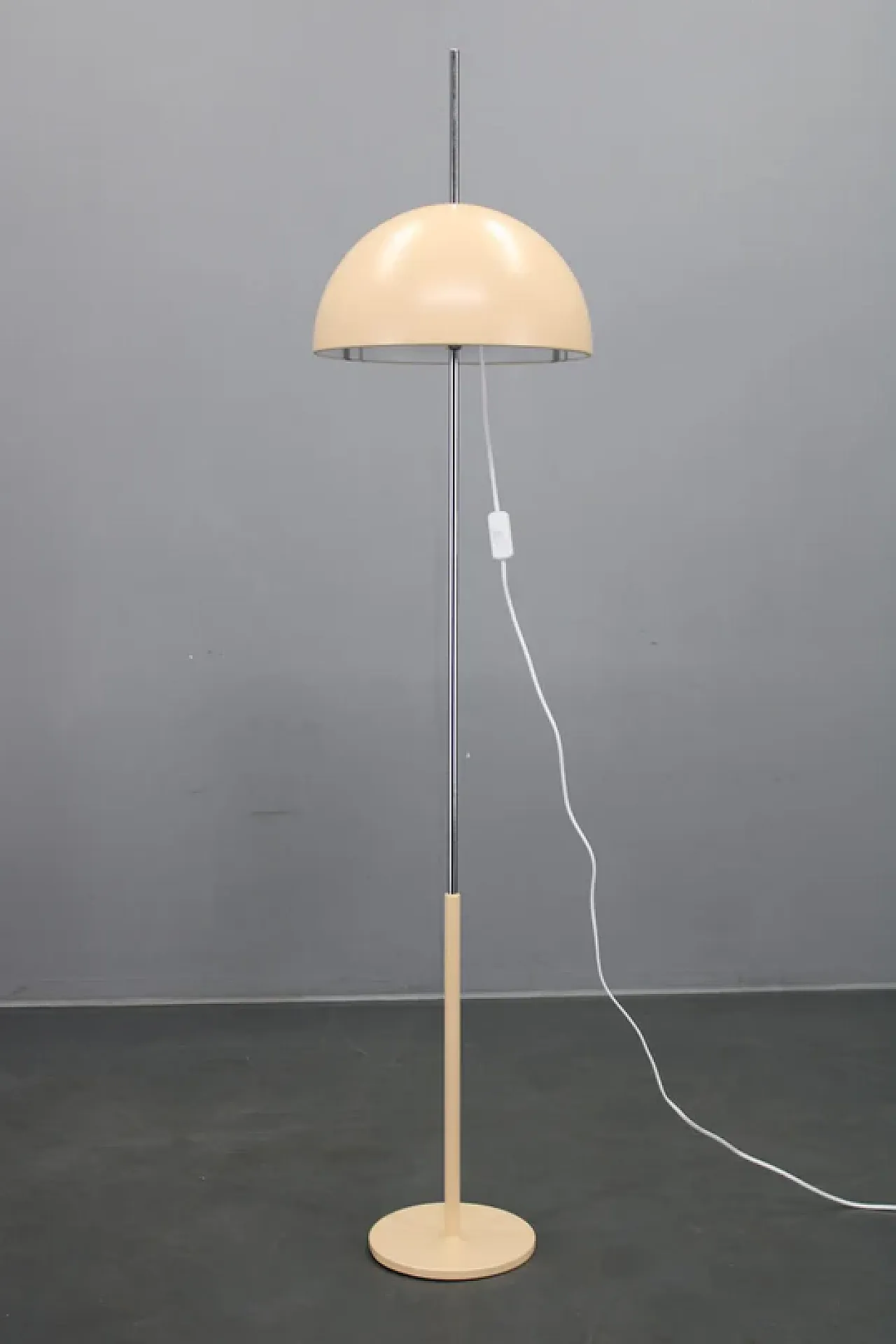 Lampada da terra a forma di fungo in metallo di Napako, anni '70 7