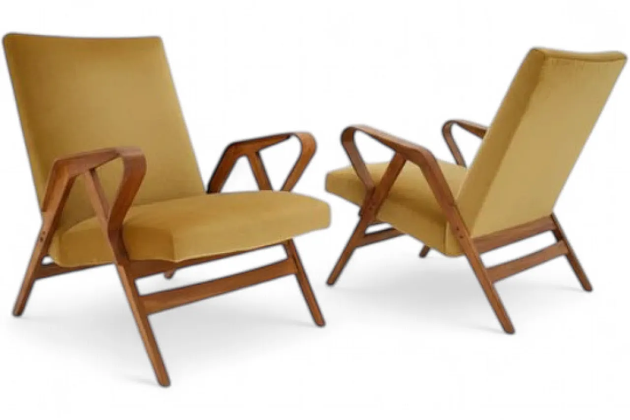 Coppia di poltrone in legno e imbottite di František Jirák, anni '60 8