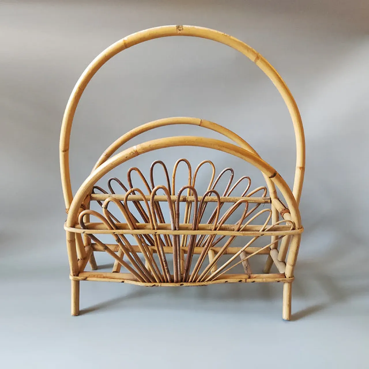 Franco Albini magazine rack in bamboo and rattan, 1960s 1