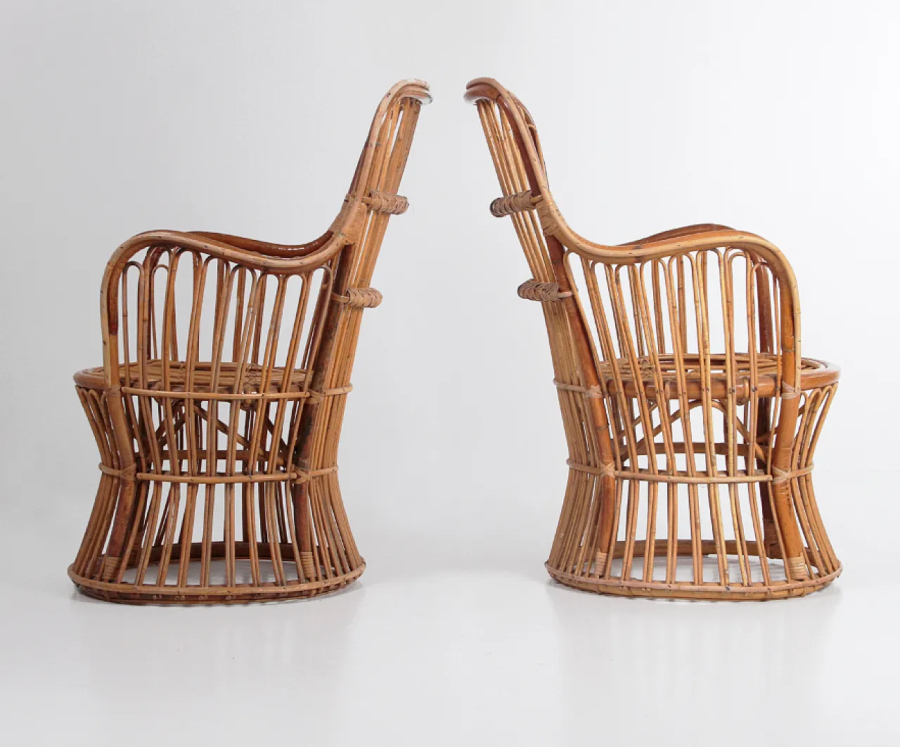 Pair of rattan chairs attributed to Luigi Caccia Dominioni, 1950s 2