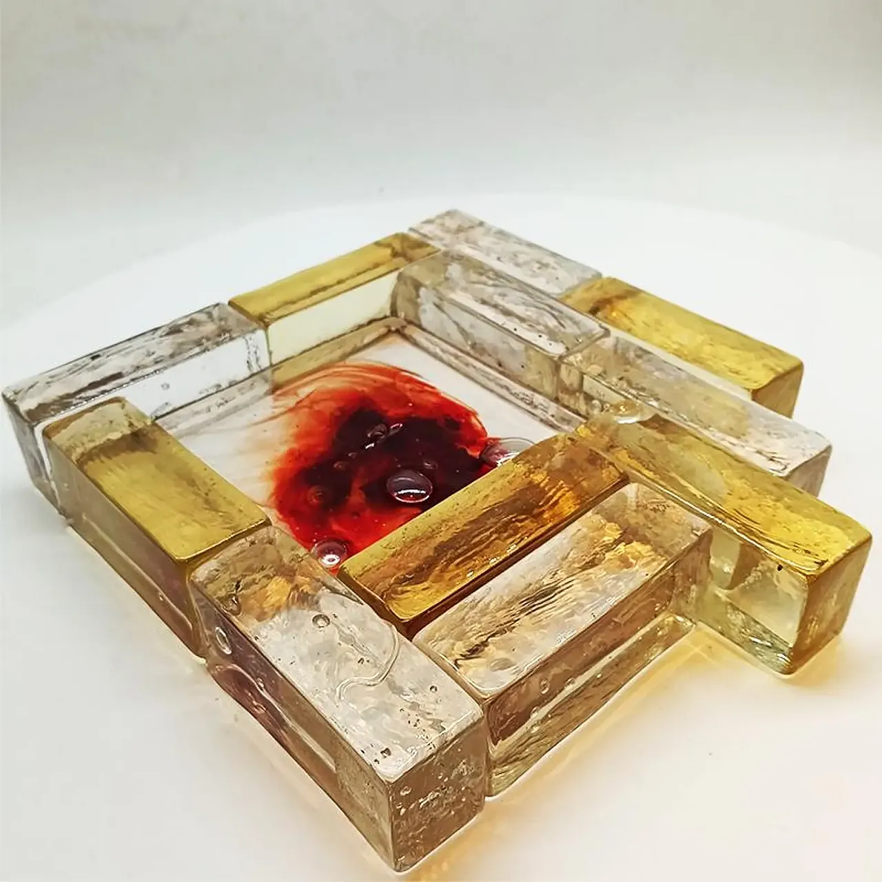 Ashtray in blown Murano glass attributed to Toni Zuccheri, 1950s 3