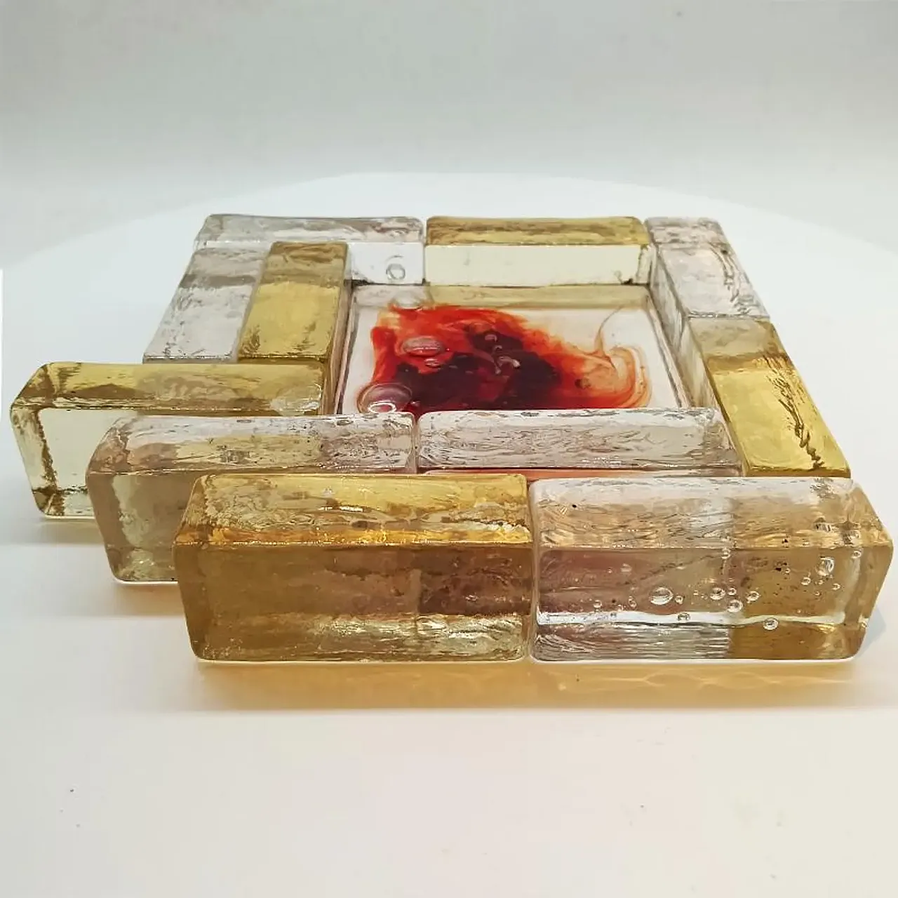 Ashtray in blown Murano glass attributed to Toni Zuccheri, 1950s 5