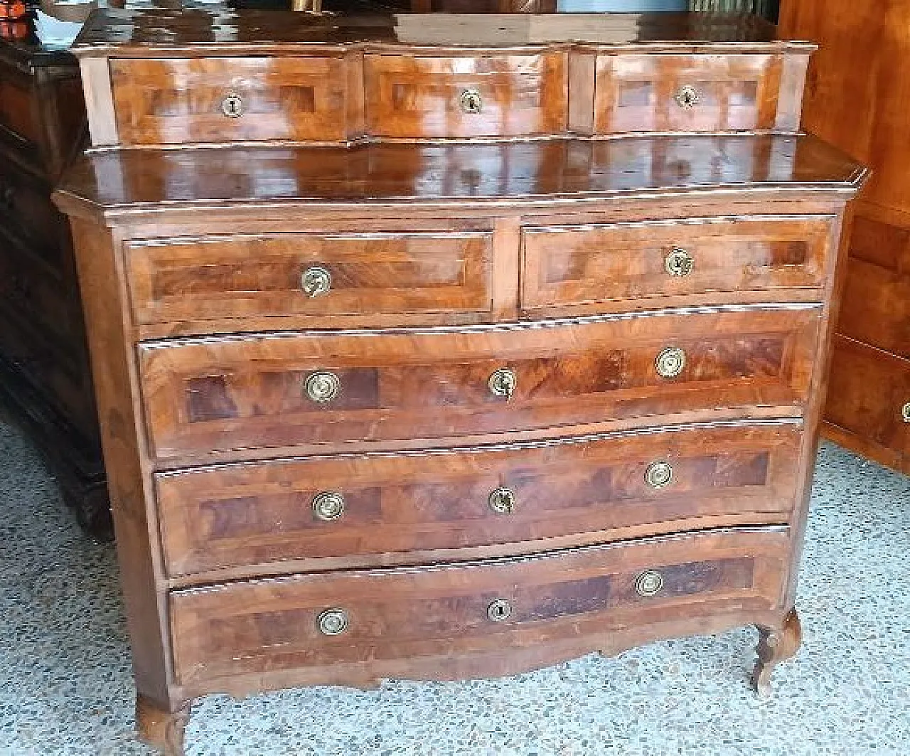 Comò impiallacciato e intarsiato, '700 1