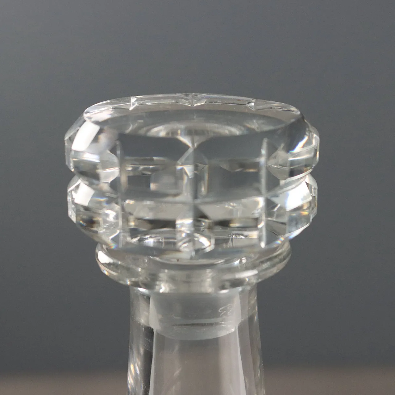 Baccarat Manufacture crystal bottle, 20th century 3