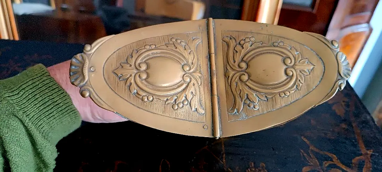 Embossed copper incense holder, 19th century 5
