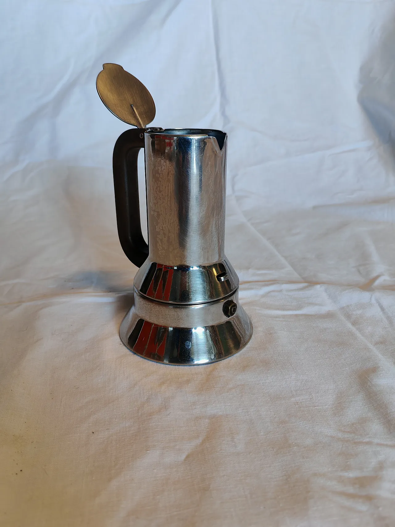 Caffettiera 9090 di Richard Sapper per Alessi, anni '70 2